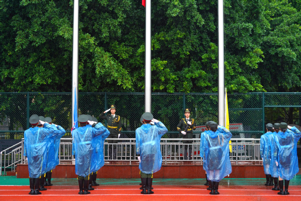 重庆城市管理职业学院举行2021级新生开学典礼暨军训动员大会 