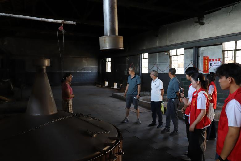 初探本土实业，探寻基层兴业良方——数智财经学院三下乡实践团走访直升镇特色产业基地