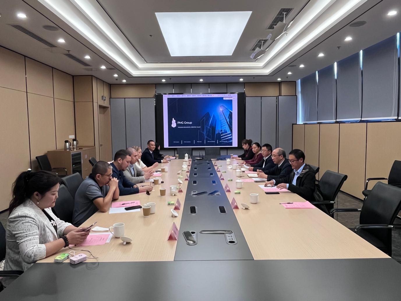 哈萨克斯坦物业管理集团公司到我校访问交流