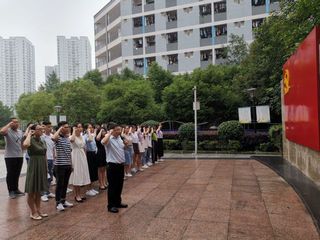 我院党总支举行2019年新党员...